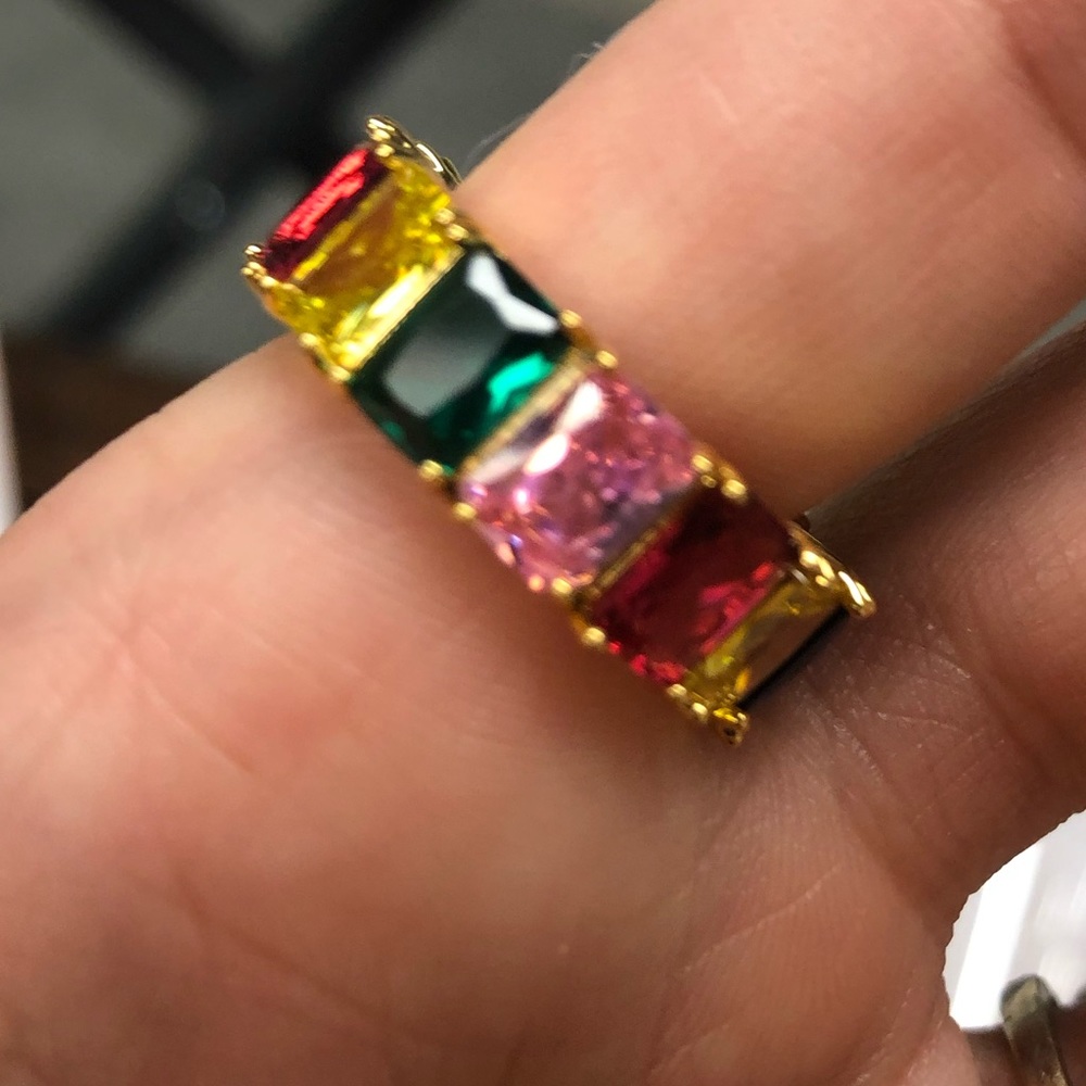 Festive Holiday Ring - Picture 6 of 8